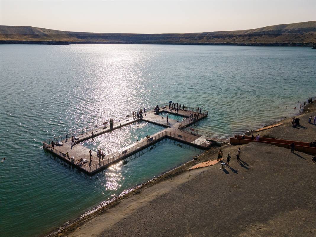 Konya’nın mavi cenneti Acıgöl, tatilcilerin yeni gözdesi 6